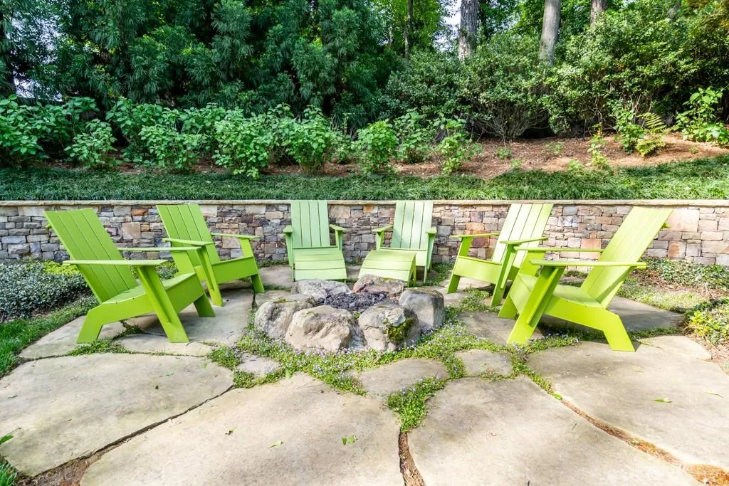 715 Glenairy Drive, Sandy Springs, Georgia 30328, 6 Bedrooms Bedrooms, ,4 BathroomsBathrooms,Residential,Sold,715 Glenairy Drive,6543812