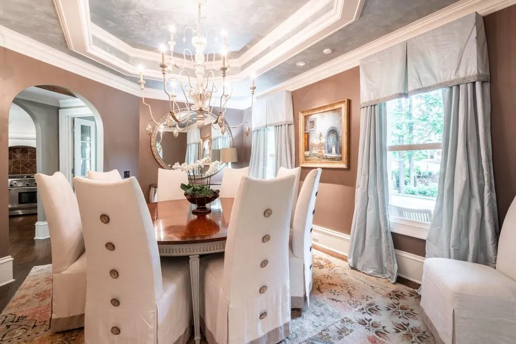 715 Glenairy Drive, Sandy Springs, Georgia 30328, 6 Bedrooms Bedrooms, ,4 BathroomsBathrooms,Residential,Sold,715 Glenairy Drive,6543812