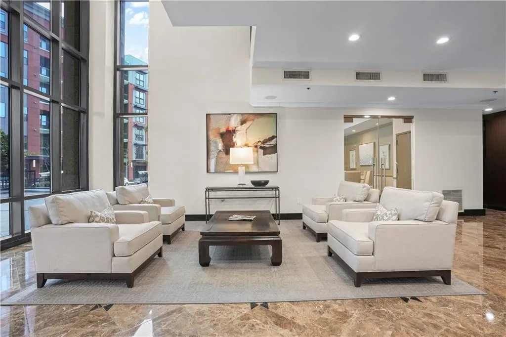 3481 Lakeside Drive Ne Unit 904, Atlanta, Georgia 30326, 1 Bedroom Bedrooms, 0 ,1 BathroomBathrooms,Residential,For Sale,3481 Lakeside Drive Ne Unit 904,7720031