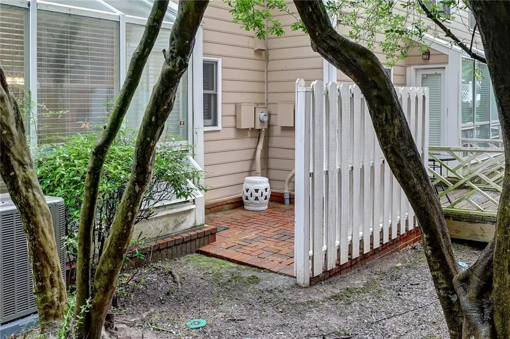 7500 Roswell Road Unit 28, Sandy Springs, Georgia 30350, 2 Bedrooms Bedrooms, ,2 BathroomsBathrooms,Residential,Sold,7500 Roswell Road Unit 28,6917547