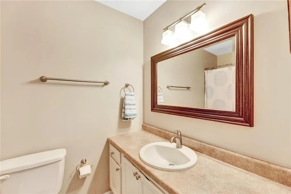 7500 Roswell Road Unit 28, Sandy Springs, Georgia 30350, 2 Bedrooms Bedrooms, ,2 BathroomsBathrooms,Residential,Sold,7500 Roswell Road Unit 28,6917547