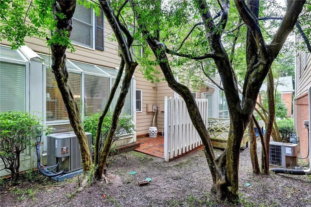 7500 Roswell Road Unit 28, Sandy Springs, Georgia 30350, 2 Bedrooms Bedrooms, ,2 BathroomsBathrooms,Residential,Sold,7500 Roswell Road Unit 28,6917547