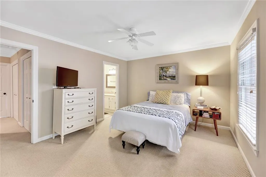 7500 Roswell Road Unit 28, Sandy Springs, Georgia 30350, 2 Bedrooms Bedrooms, ,2 BathroomsBathrooms,Residential,Sold,7500 Roswell Road Unit 28,6917547