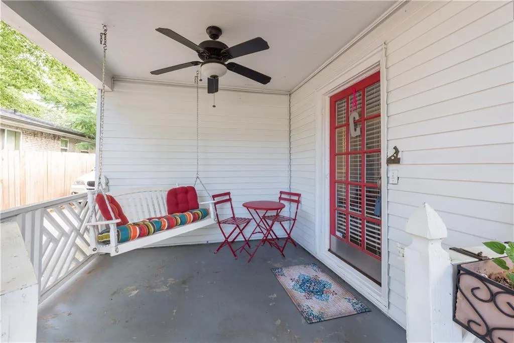 1048 Pine Grove Avenue Ne, Brookhaven, Georgia 30319, 3 Bedrooms Bedrooms, ,2 BathroomsBathrooms,Residential,Sold,1048 Pine Grove Avenue Ne,5734243