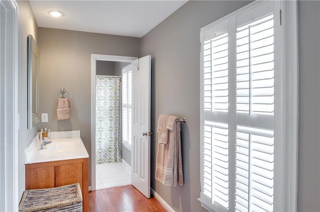 4580 Windsor Park Place Ne, Sandy Springs, Georgia 30342, 3 Bedrooms Bedrooms, ,2 BathroomsBathrooms,Residential,Sold,4580 Windsor Park Place Ne,5798094