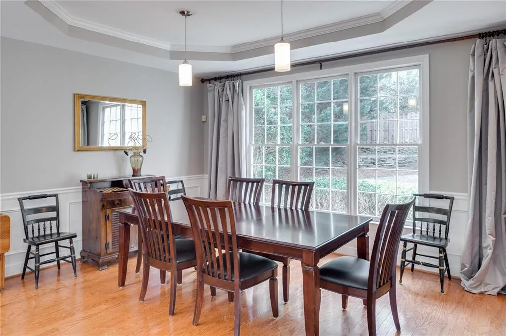 4580 Windsor Park Place Ne, Sandy Springs, Georgia 30342, 3 Bedrooms Bedrooms, ,2 BathroomsBathrooms,Residential,Sold,4580 Windsor Park Place Ne,5798094