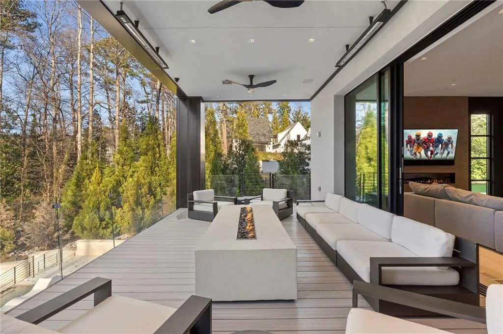 415 River Valley Road, Atlanta, Georgia 30328, 4 Bedrooms Bedrooms, ,4 BathroomsBathrooms,Residential,For Sale,415 River Valley Road,7698371