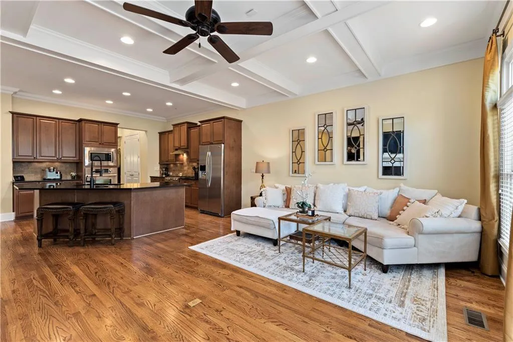 661 Lockton Place, Sandy Springs, Georgia 30342, 3 Bedrooms Bedrooms, ,4 BathroomsBathrooms,Residential,Sold,661 Lockton Place,6887447