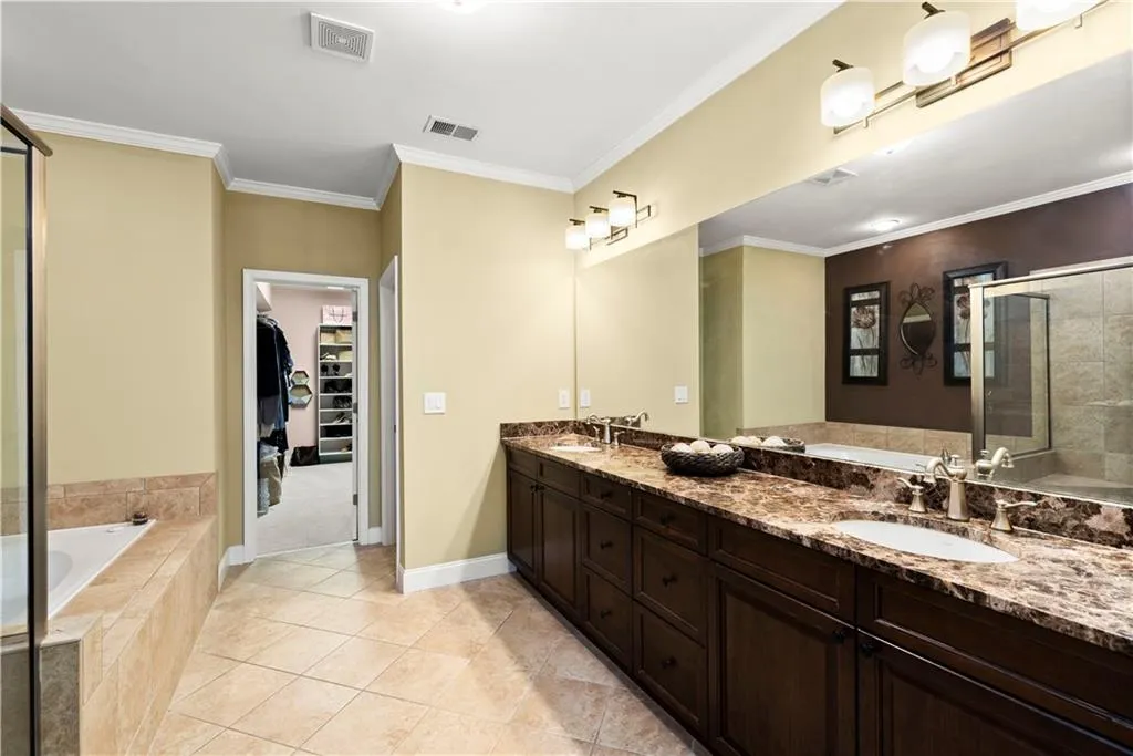 661 Lockton Place, Sandy Springs, Georgia 30342, 3 Bedrooms Bedrooms, ,4 BathroomsBathrooms,Residential,Sold,661 Lockton Place,6887447