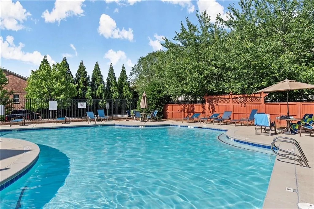 661 Lockton Place, Sandy Springs, Georgia 30342, 3 Bedrooms Bedrooms, ,4 BathroomsBathrooms,Residential,Sold,661 Lockton Place,6887447
