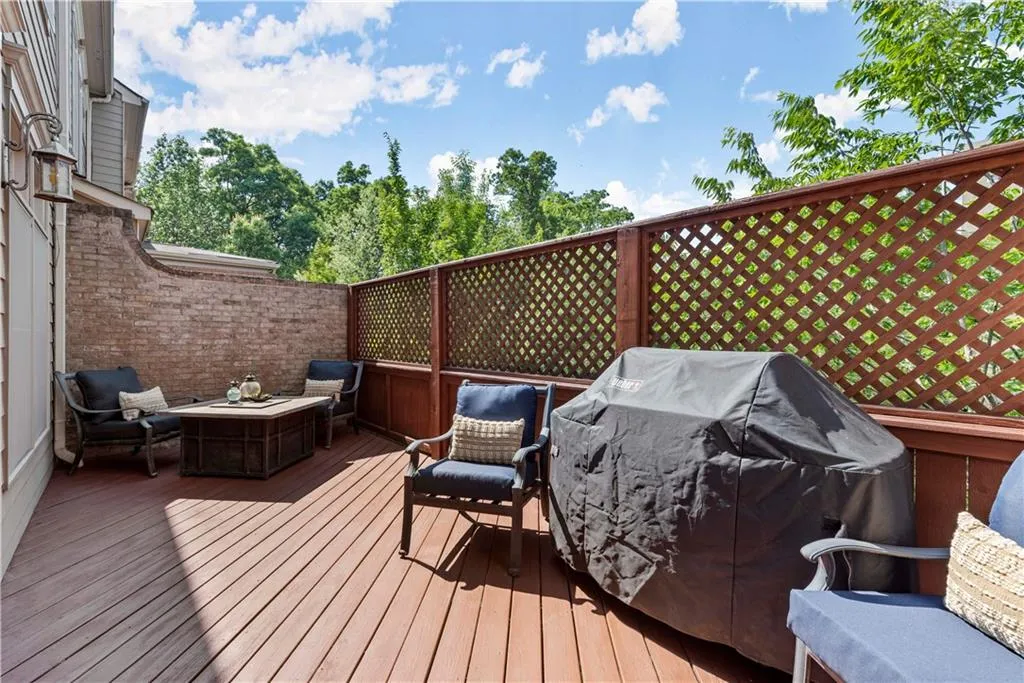 661 Lockton Place, Sandy Springs, Georgia 30342, 3 Bedrooms Bedrooms, ,4 BathroomsBathrooms,Residential,Sold,661 Lockton Place,6887447