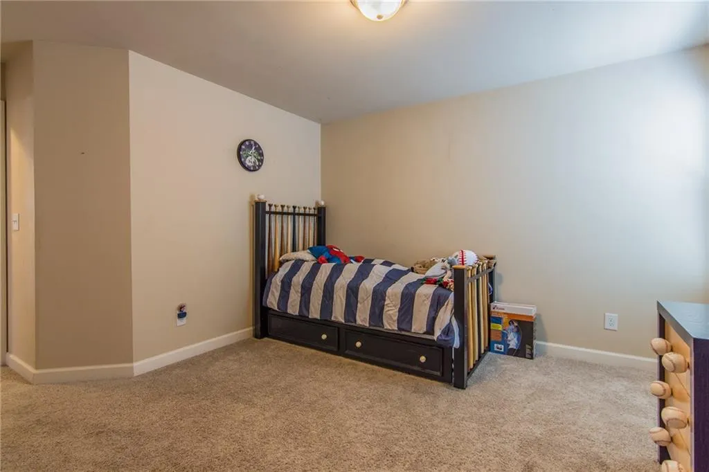 7625 Highland Bluff, Atlanta, Georgia 30328, 4 Bedrooms Bedrooms, ,3 BathroomsBathrooms,Residential,Sold,7625 Highland Bluff,5989835