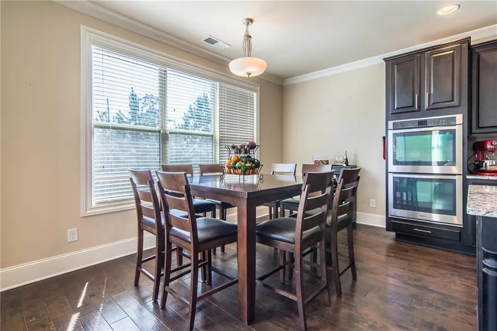 7625 Highland Bluff, Atlanta, Georgia 30328, 4 Bedrooms Bedrooms, ,3 BathroomsBathrooms,Residential,Sold,7625 Highland Bluff,5989835