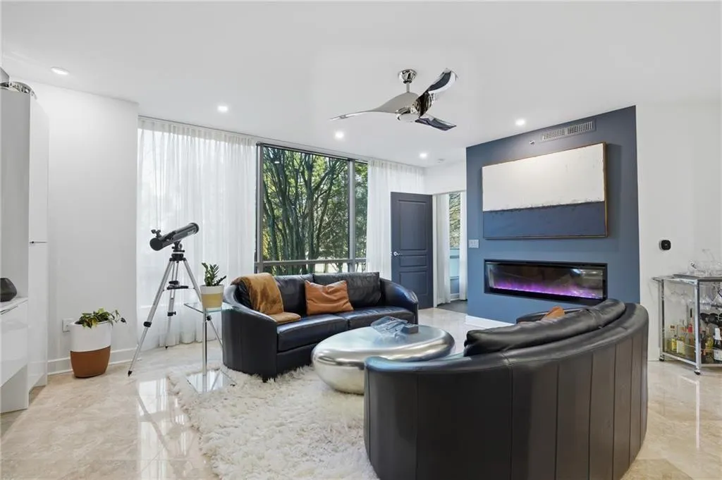 700 Park Regency Place Ne Unit 501, Atlanta, Georgia 30326, 1 Bedroom Bedrooms, 0 ,1 BathroomBathrooms,Residential,Sold,700 Park Regency Place Ne Unit 501,7715969