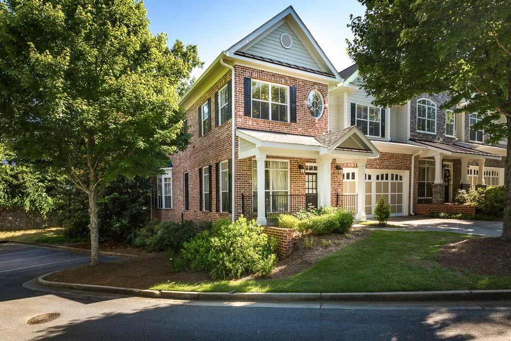 5413 Glenridge Cove, Atlanta, Georgia 30342, 3 Bedrooms Bedrooms, ,3 BathroomsBathrooms,Residential,Sold,5413 Glenridge Cove,6024956