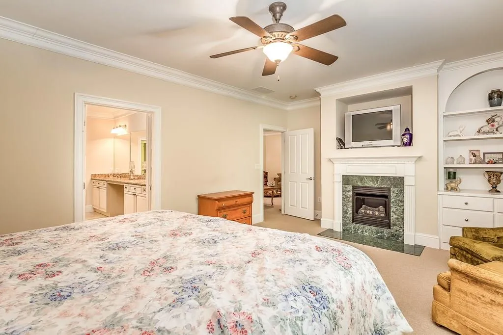 5413 Glenridge Cove, Atlanta, Georgia 30342, 3 Bedrooms Bedrooms, ,3 BathroomsBathrooms,Residential,Sold,5413 Glenridge Cove,6024956