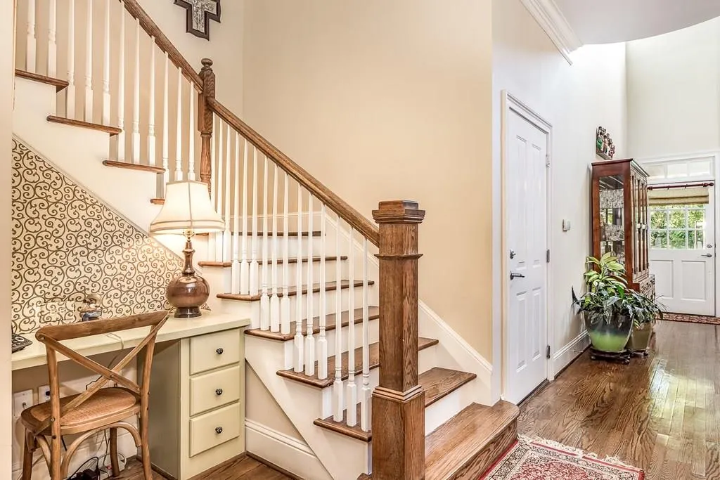 5413 Glenridge Cove, Atlanta, Georgia 30342, 3 Bedrooms Bedrooms, ,3 BathroomsBathrooms,Residential,Sold,5413 Glenridge Cove,6024956