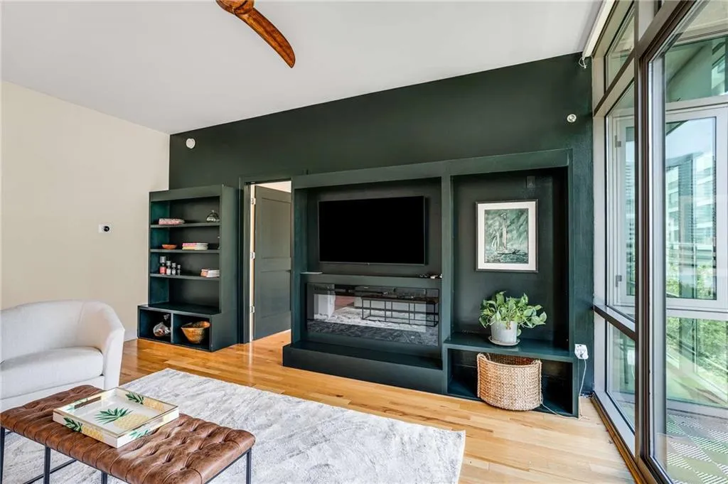905 Juniper Street Ne Unit 512, Atlanta, Georgia 30309, 3 Bedrooms Bedrooms, ,3 BathroomsBathrooms,Residential,For Sale,905 Juniper Street Ne Unit 512,7649412