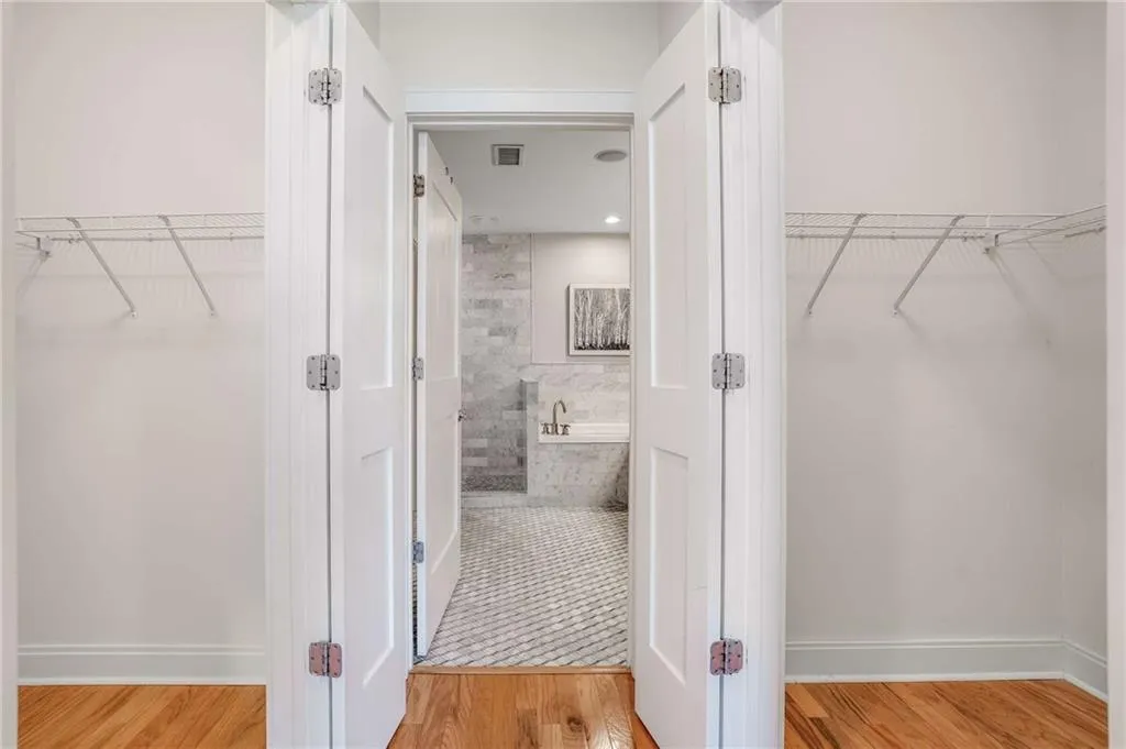 905 Juniper Street Ne Unit 512, Atlanta, Georgia 30309, 3 Bedrooms Bedrooms, ,3 BathroomsBathrooms,Residential,For Sale,905 Juniper Street Ne Unit 512,7649412