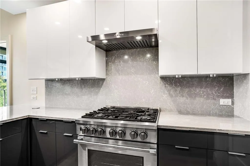 905 Juniper Street Ne Unit 512, Atlanta, Georgia 30309, 3 Bedrooms Bedrooms, ,3 BathroomsBathrooms,Residential,For Sale,905 Juniper Street Ne Unit 512,7649412
