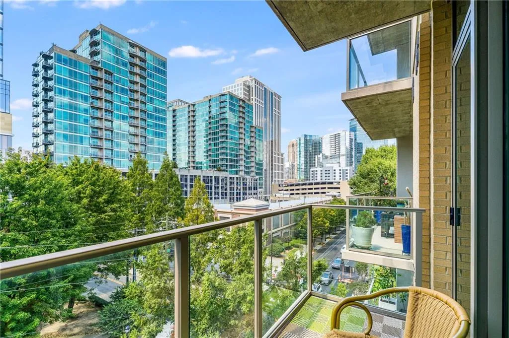 905 Juniper Street Ne Unit 512, Atlanta, Georgia 30309, 3 Bedrooms Bedrooms, ,3 BathroomsBathrooms,Residential,For Sale,905 Juniper Street Ne Unit 512,7649412