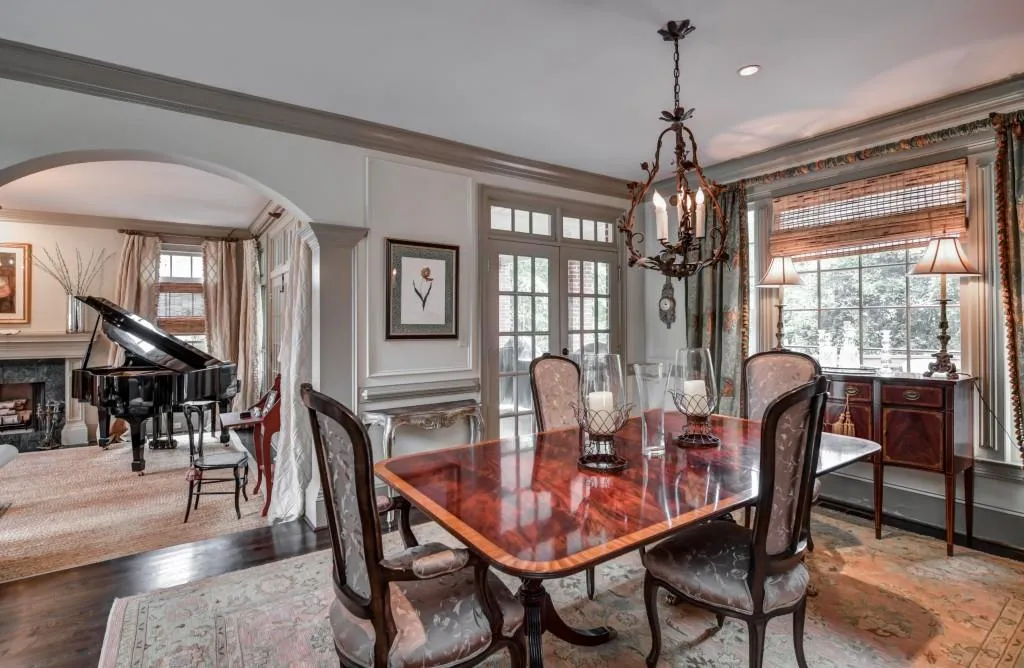 125 Crestwicke Trace, Atlanta, Georgia 30319, 5 Bedrooms Bedrooms, ,4 BathroomsBathrooms,Residential,Sold,125 Crestwicke Trace,6052244
