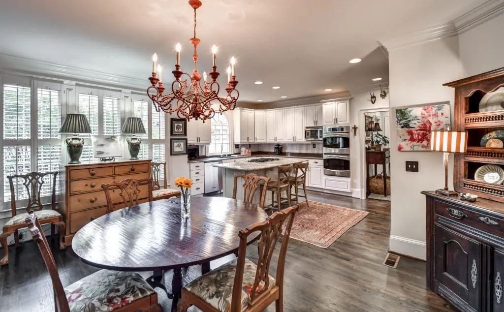 125 Crestwicke Trace, Atlanta, Georgia 30319, 5 Bedrooms Bedrooms, ,4 BathroomsBathrooms,Residential,Sold,125 Crestwicke Trace,6052244