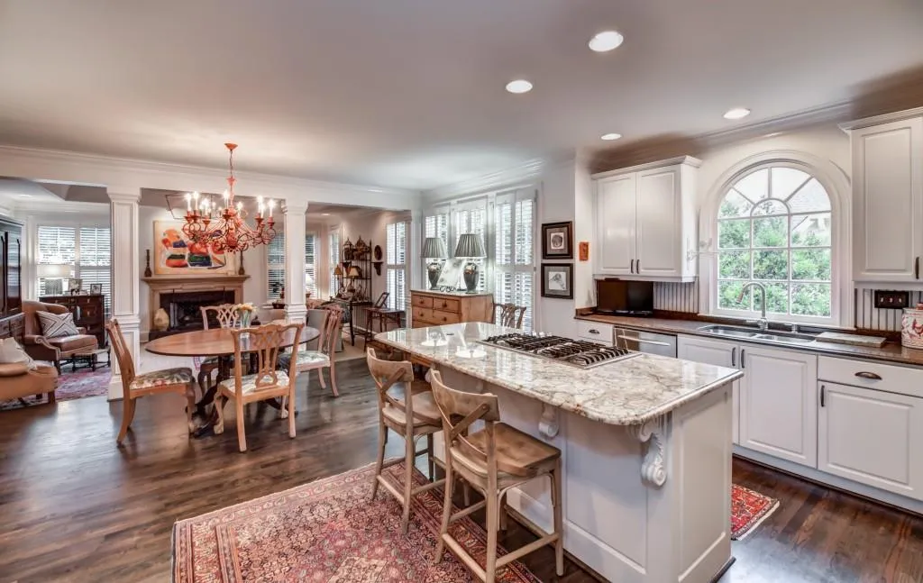 125 Crestwicke Trace, Atlanta, Georgia 30319, 5 Bedrooms Bedrooms, ,4 BathroomsBathrooms,Residential,Sold,125 Crestwicke Trace,6052244