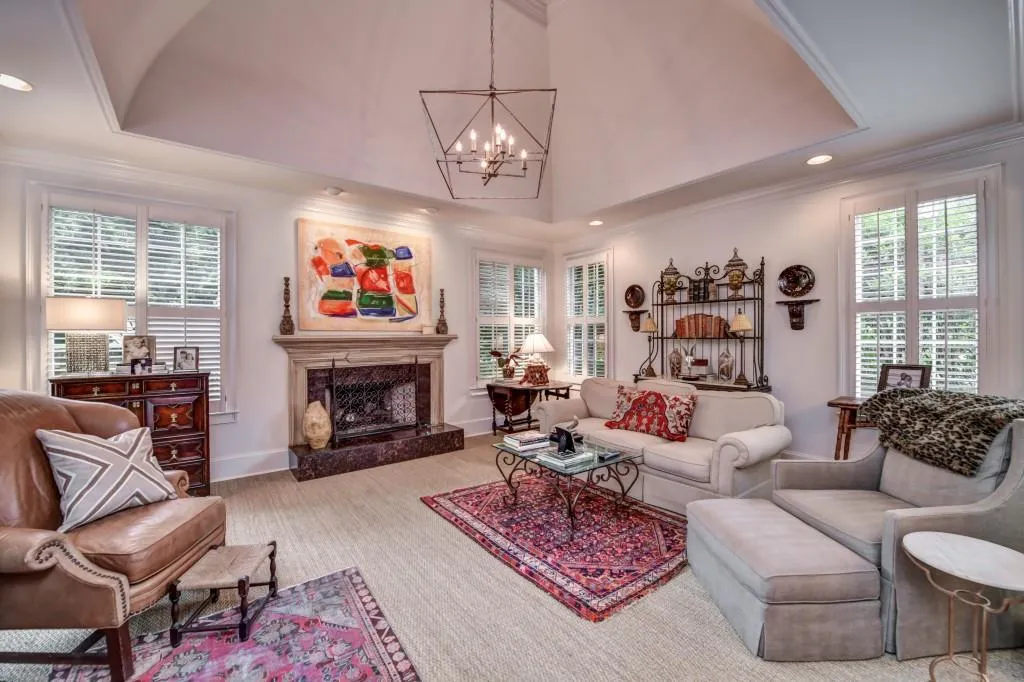 125 Crestwicke Trace, Atlanta, Georgia 30319, 5 Bedrooms Bedrooms, ,4 BathroomsBathrooms,Residential,Sold,125 Crestwicke Trace,6052244