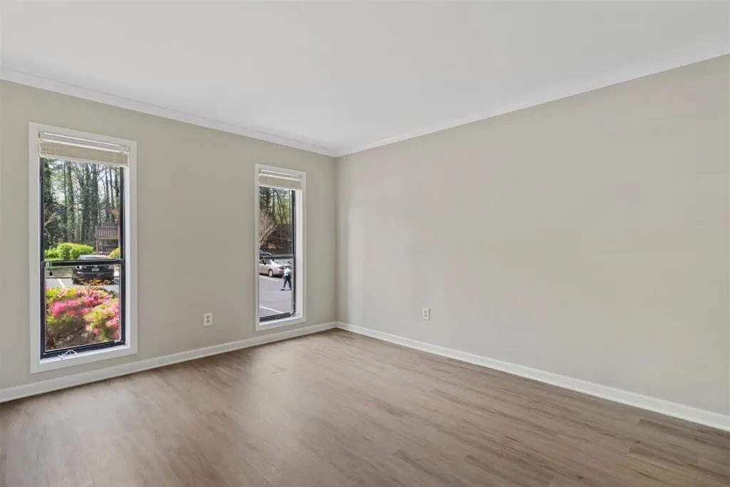 1106 Woodcliff Drive, Sandy Springs, Georgia 30350, 2 Bedrooms Bedrooms, ,2 BathroomsBathrooms,Residential,Sold,1106 Woodcliff Drive,6867505