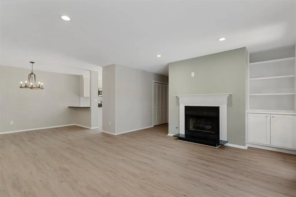 1106 Woodcliff Drive, Sandy Springs, Georgia 30350, 2 Bedrooms Bedrooms, ,2 BathroomsBathrooms,Residential,Sold,1106 Woodcliff Drive,6867505