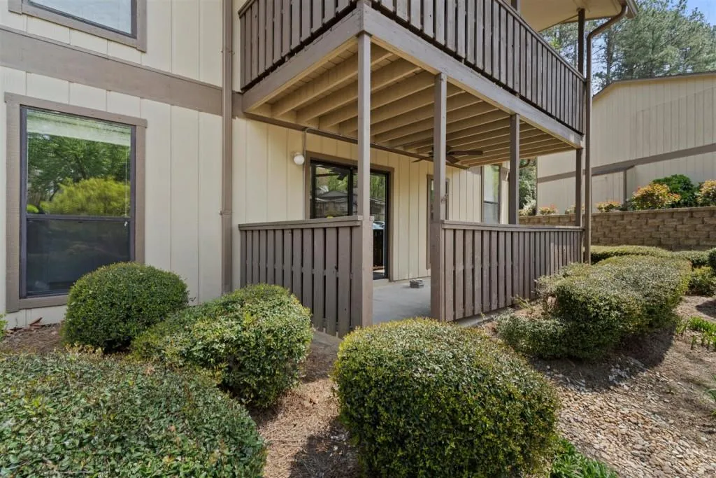 1106 Woodcliff Drive, Sandy Springs, Georgia 30350, 2 Bedrooms Bedrooms, ,2 BathroomsBathrooms,Residential,Sold,1106 Woodcliff Drive,6867505