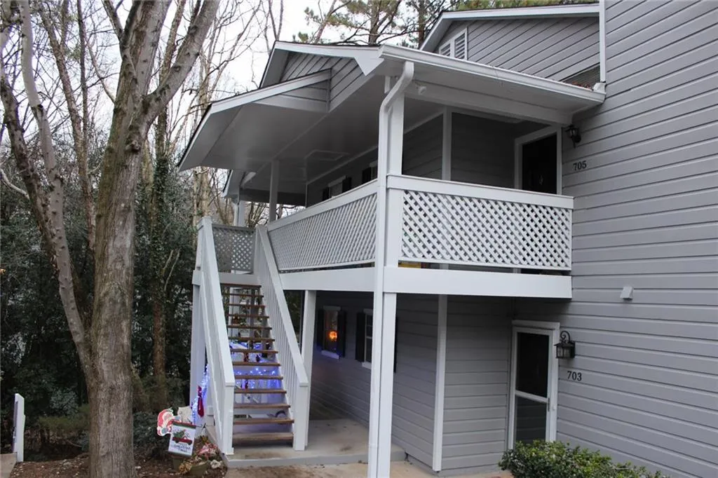 704 Vicksburg Place, Atlanta, Georgia 30350, 3 Bedrooms Bedrooms, ,2 BathroomsBathrooms,Residential,Sold,704 Vicksburg Place,6111486