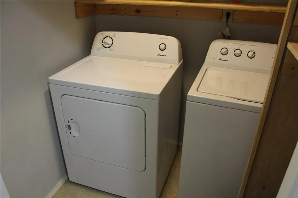 704 Vicksburg Place, Atlanta, Georgia 30350, 3 Bedrooms Bedrooms, ,2 BathroomsBathrooms,Residential,Sold,704 Vicksburg Place,6111486