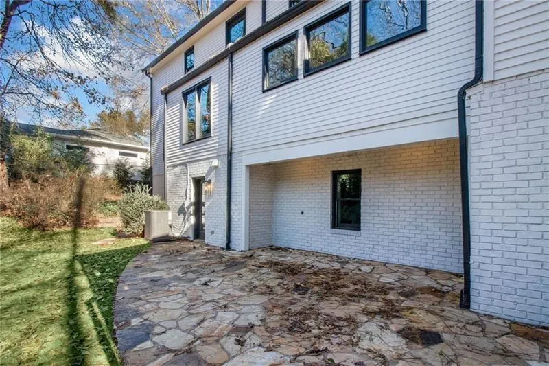 6160 Heards Creek Drive, Atlanta, Georgia 30328, 6 Bedrooms Bedrooms, ,6 BathroomsBathrooms,Residential,Sold,6160 Heards Creek Drive,7188528