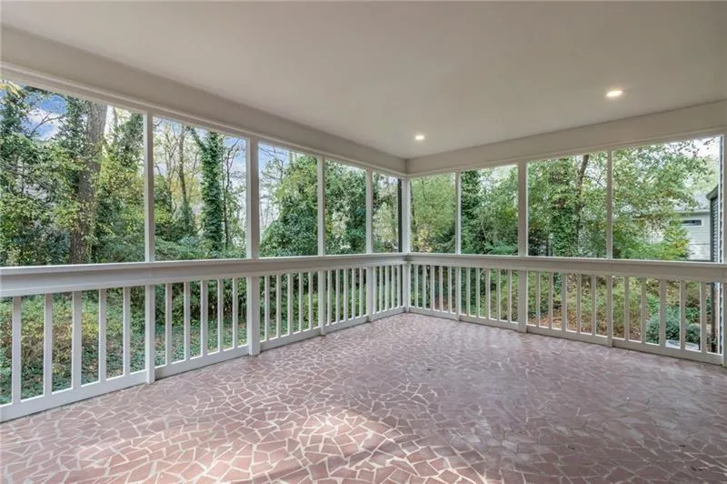 6160 Heards Creek Drive, Atlanta, Georgia 30328, 6 Bedrooms Bedrooms, ,6 BathroomsBathrooms,Residential,Sold,6160 Heards Creek Drive,7188528