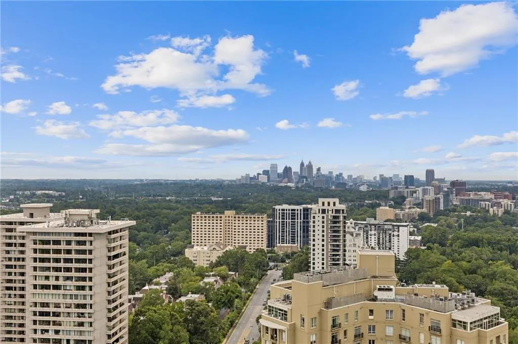 2660 Peachtree Road Nw Unit 30g, Atlanta, Georgia 30305, 2 Bedrooms Bedrooms, ,2 BathroomsBathrooms,Residential,For Sale,2660 Peachtree Road Nw Unit 30g,7620735