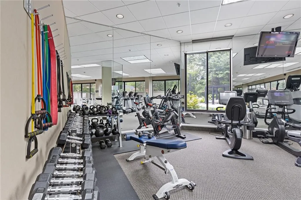 2660 Peachtree Road Nw Unit 30g, Atlanta, Georgia 30305, 2 Bedrooms Bedrooms, ,2 BathroomsBathrooms,Residential,For Sale,2660 Peachtree Road Nw Unit 30g,7620735
