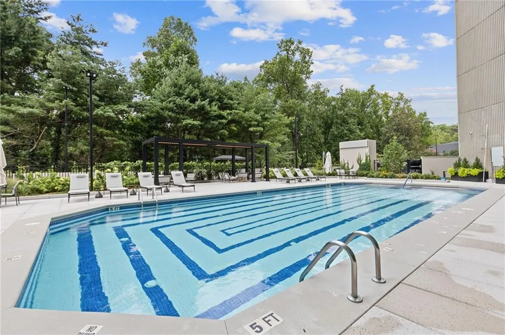 2660 Peachtree Road Nw Unit 30g, Atlanta, Georgia 30305, 2 Bedrooms Bedrooms, ,2 BathroomsBathrooms,Residential,For Sale,2660 Peachtree Road Nw Unit 30g,7620735