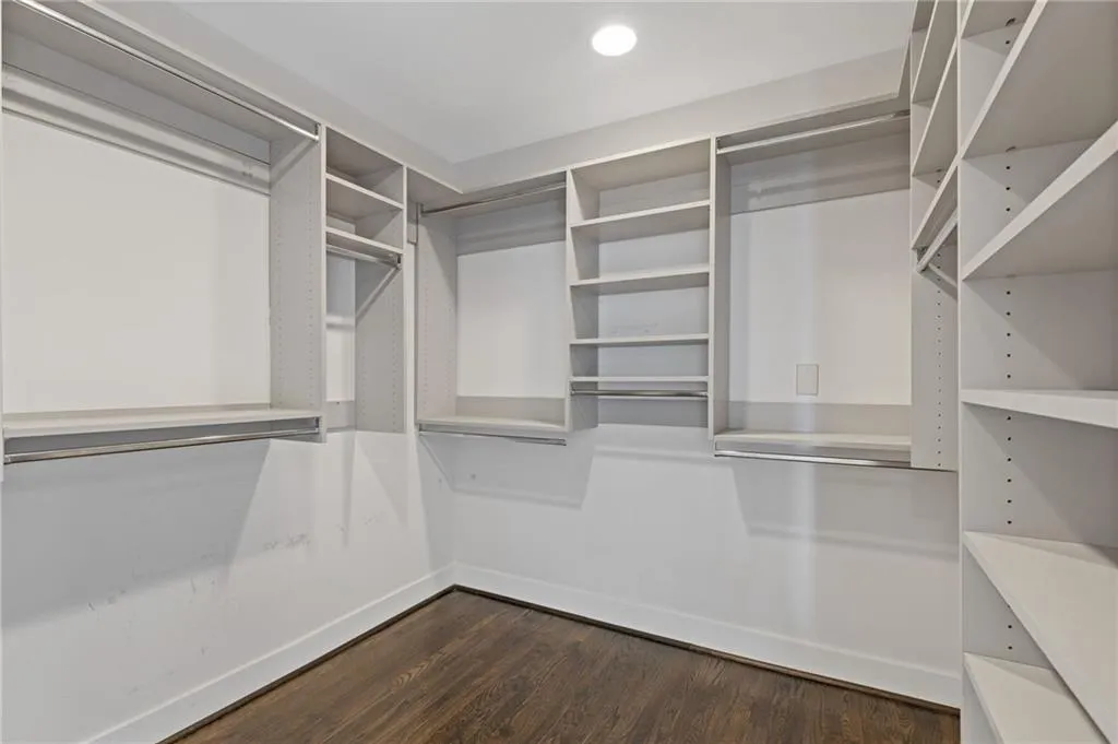 2660 Peachtree Road Nw Unit 30g, Atlanta, Georgia 30305, 2 Bedrooms Bedrooms, ,2 BathroomsBathrooms,Residential,For Sale,2660 Peachtree Road Nw Unit 30g,7620735