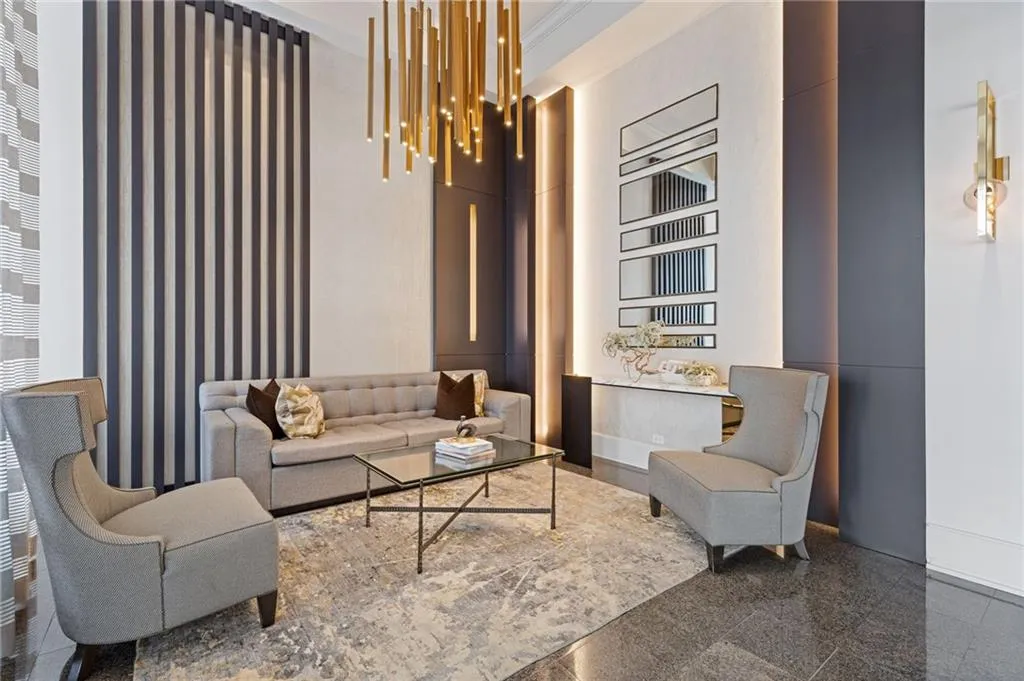 2660 Peachtree Road Nw Unit 30g, Atlanta, Georgia 30305, 2 Bedrooms Bedrooms, ,2 BathroomsBathrooms,Residential,For Sale,2660 Peachtree Road Nw Unit 30g,7620735