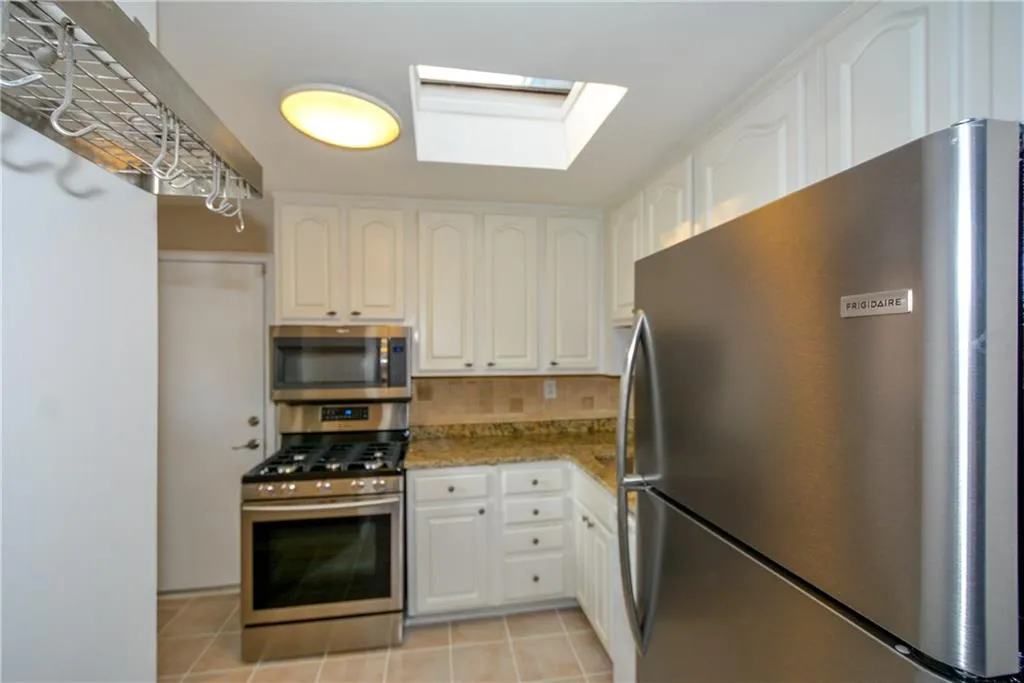 346 Carpenter Drive Unit 49, Atlanta, Georgia 30328, 2 Bedrooms Bedrooms, ,2 BathroomsBathrooms,Residential,Sold,346 Carpenter Drive Unit 49,5929605