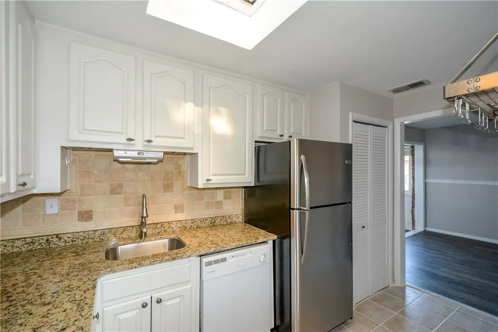 346 Carpenter Drive Unit 49, Atlanta, Georgia 30328, 2 Bedrooms Bedrooms, ,2 BathroomsBathrooms,Residential,Sold,346 Carpenter Drive Unit 49,5929605