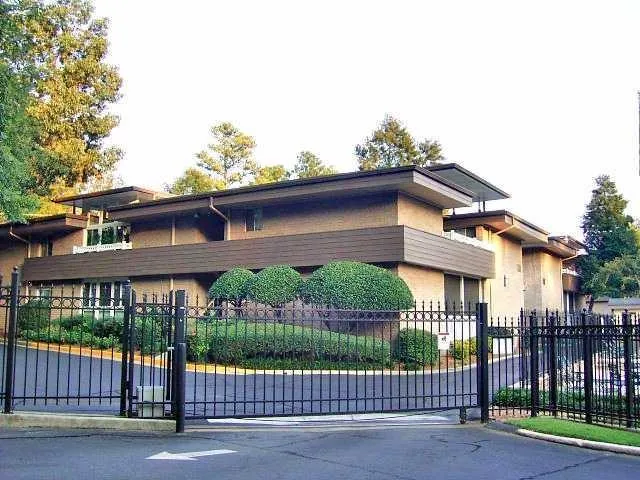 346 Carpenter Drive Unit 49, Atlanta, Georgia 30328, 2 Bedrooms Bedrooms, ,2 BathroomsBathrooms,Residential,Sold,346 Carpenter Drive Unit 49,5929605