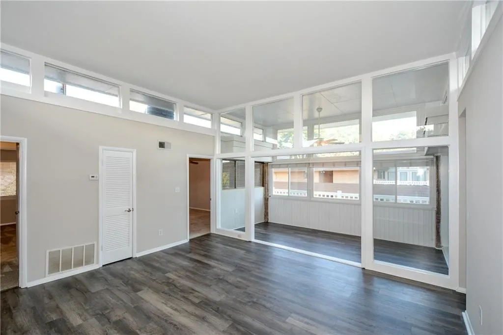 346 Carpenter Drive Unit 49, Atlanta, Georgia 30328, 2 Bedrooms Bedrooms, ,2 BathroomsBathrooms,Residential,Sold,346 Carpenter Drive Unit 49,5929605