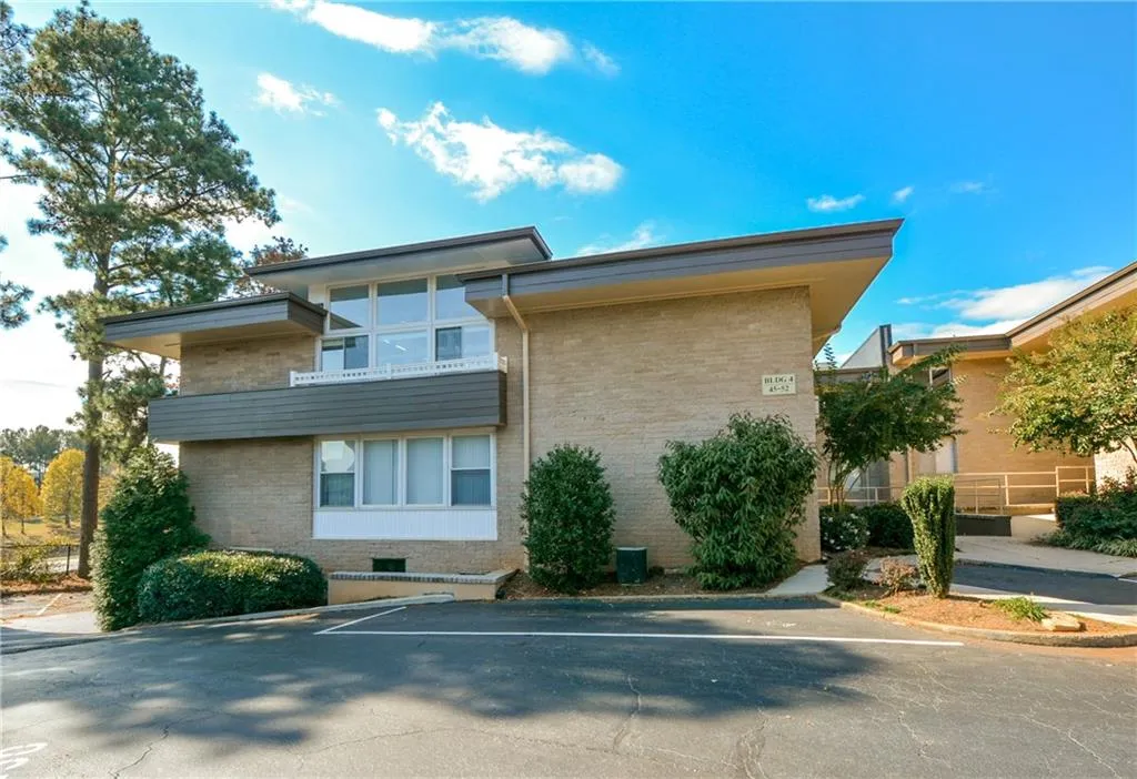 346 Carpenter Drive Unit 49, Atlanta, Georgia 30328, 2 Bedrooms Bedrooms, ,2 BathroomsBathrooms,Residential,Sold,346 Carpenter Drive Unit 49,5929605