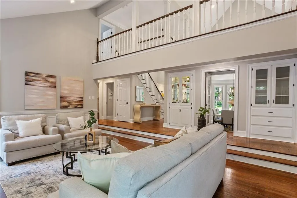 1183 Woods Circle Ne, Atlanta, Georgia 30324, 3 Bedrooms Bedrooms, ,3 BathroomsBathrooms,Residential,For Sale,1183 Woods Circle Ne,7591599