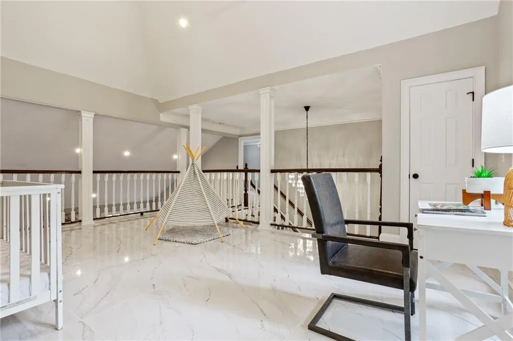 1183 Woods Circle Ne, Atlanta, Georgia 30324, 3 Bedrooms Bedrooms, ,3 BathroomsBathrooms,Residential,For Sale,1183 Woods Circle Ne,7591599