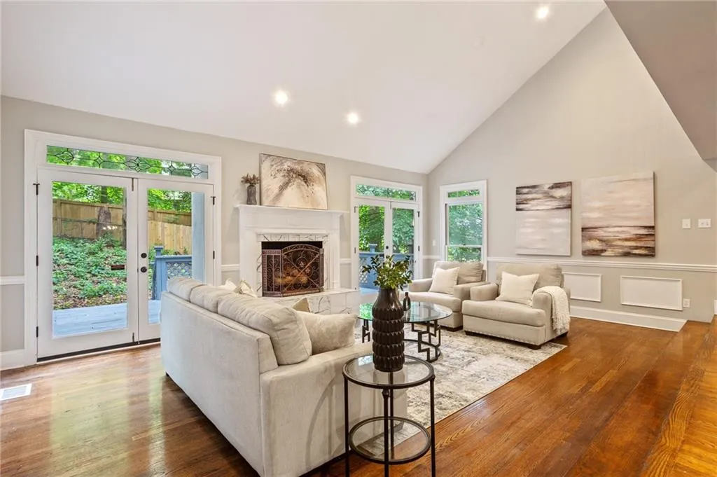 1183 Woods Circle Ne, Atlanta, Georgia 30324, 3 Bedrooms Bedrooms, ,3 BathroomsBathrooms,Residential,For Sale,1183 Woods Circle Ne,7591599