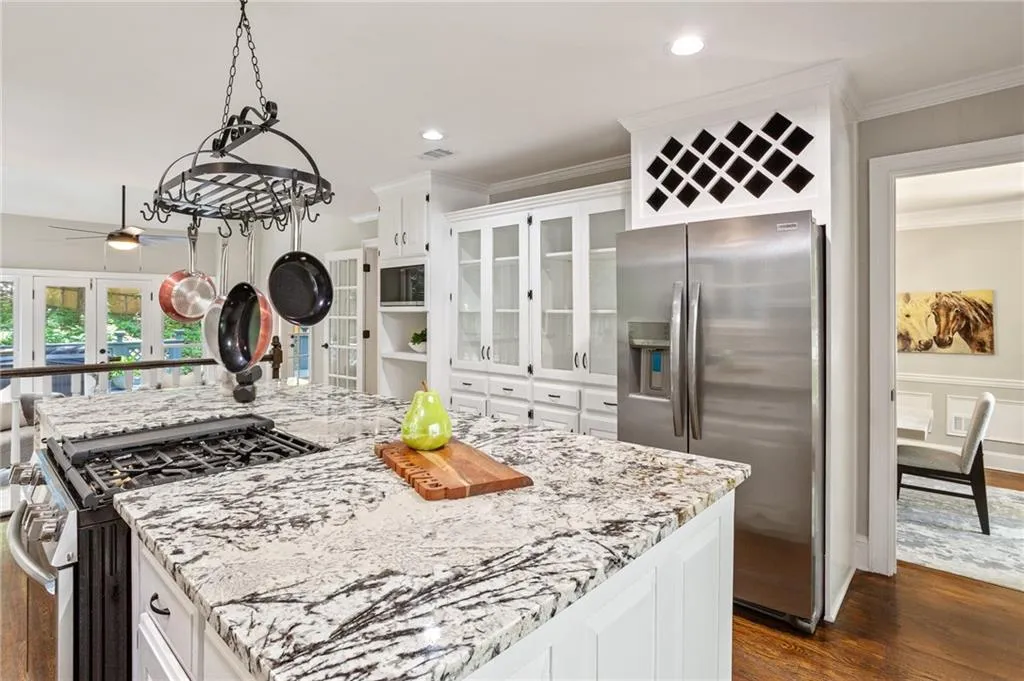 1183 Woods Circle Ne, Atlanta, Georgia 30324, 3 Bedrooms Bedrooms, ,3 BathroomsBathrooms,Residential,For Sale,1183 Woods Circle Ne,7591599